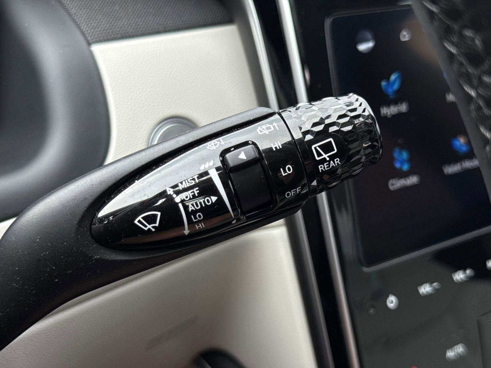 Used 2024 Hyundai Tucson Limited image 11