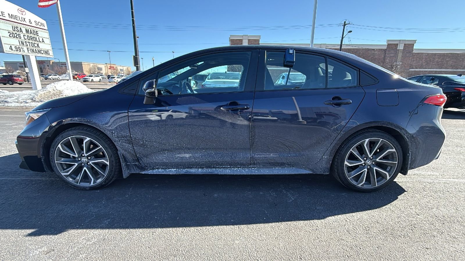 Certified 2022 Toyota Corolla SE w/ SE Premium Package image 4