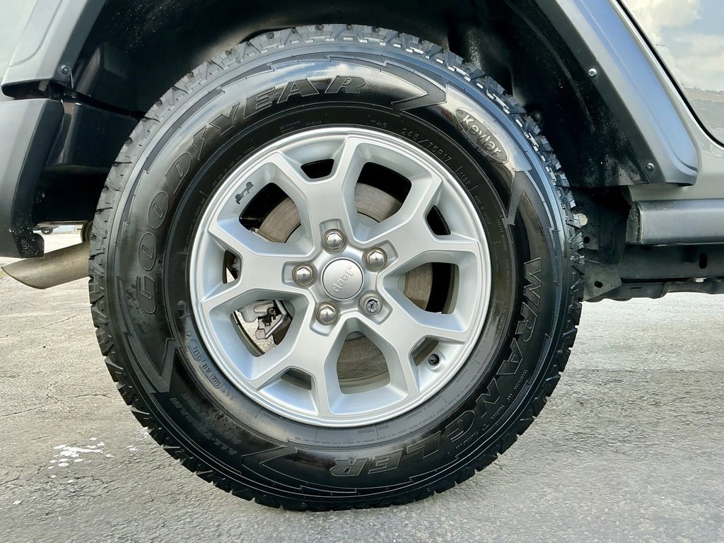 Used 2021 Jeep Wrangler Unlimited Islander image 21