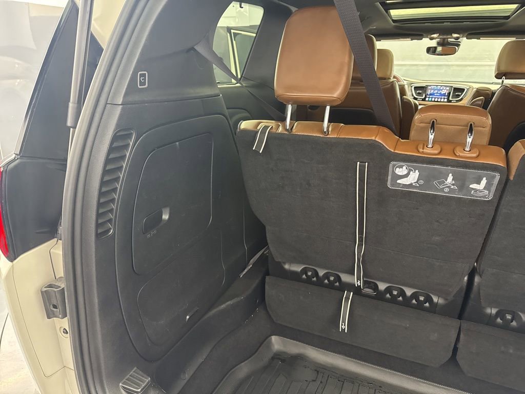 Used 2020 Chrysler Pacifica Limited w/ Advanced Safetytec Group image 41
