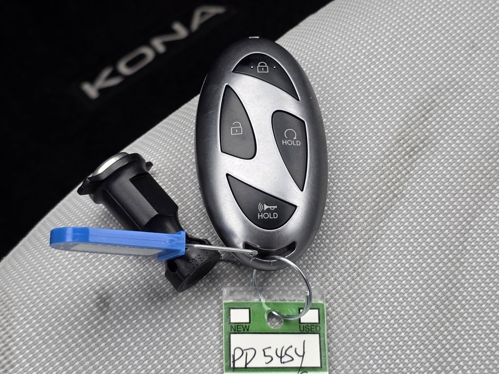 Used 2025 Hyundai Kona SEL image 33