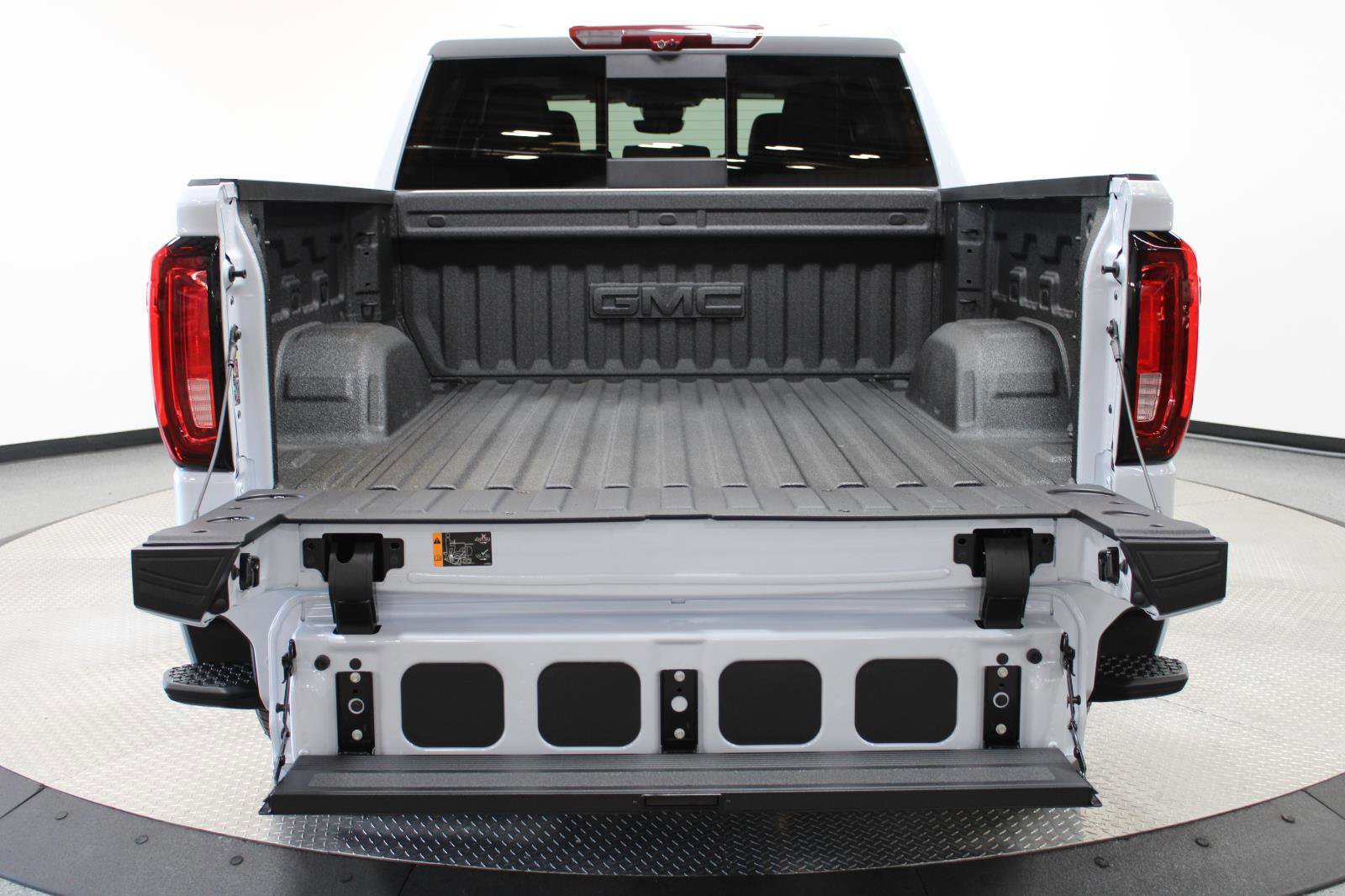 New 2026 GMC Sierra 1500 Denali image 9