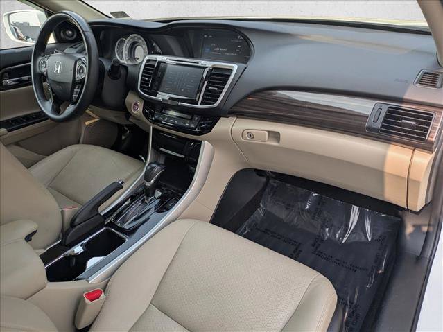 Used 2016 Honda Accord Touring image 23