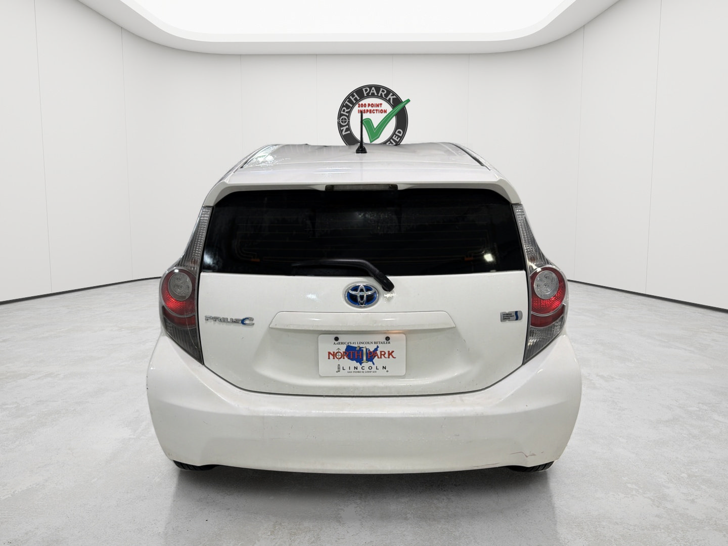 Used 2013 Toyota Prius C One FWD image 4