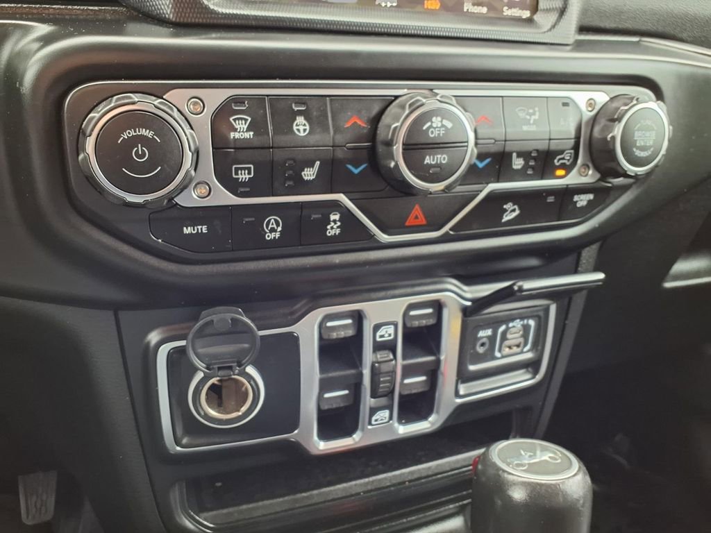 Certified 2019 Jeep Wrangler Unlimited Sahara image 9