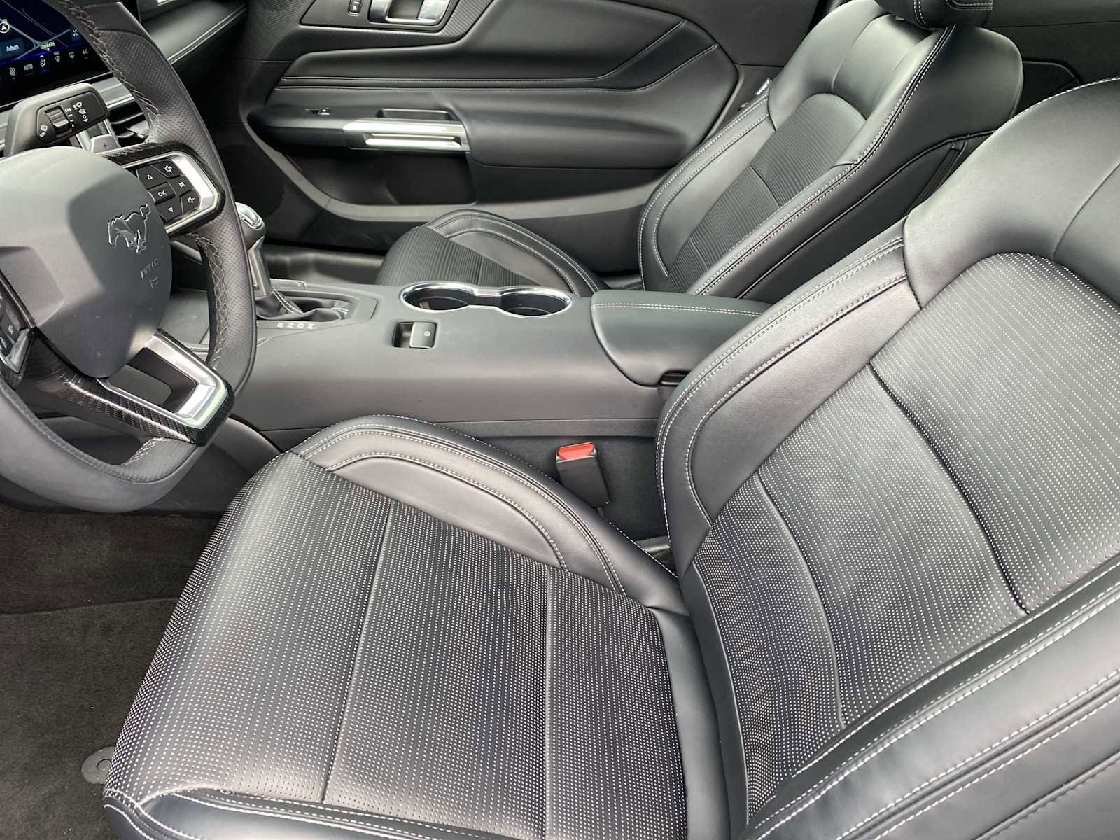 Used 2025 Ford Mustang GT Premium image 23