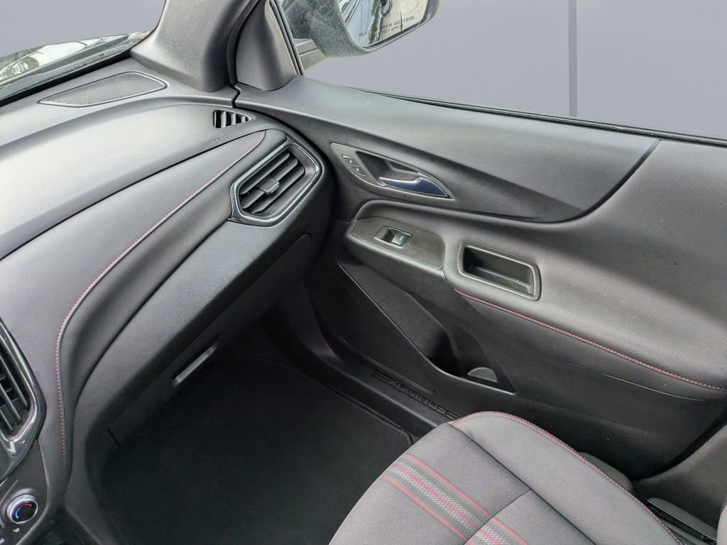 Used 2024 Chevrolet Equinox RS image 18