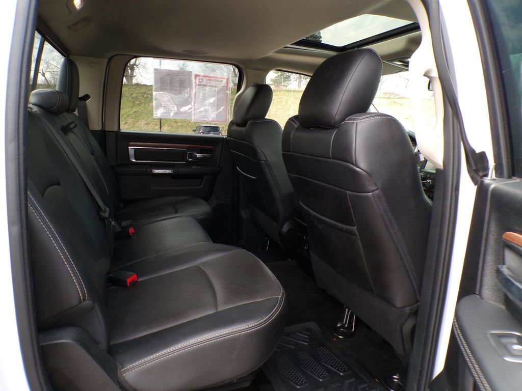 Used 2017 RAM 1500 Laramie w/ Convenience Group AWD/4WD image 21