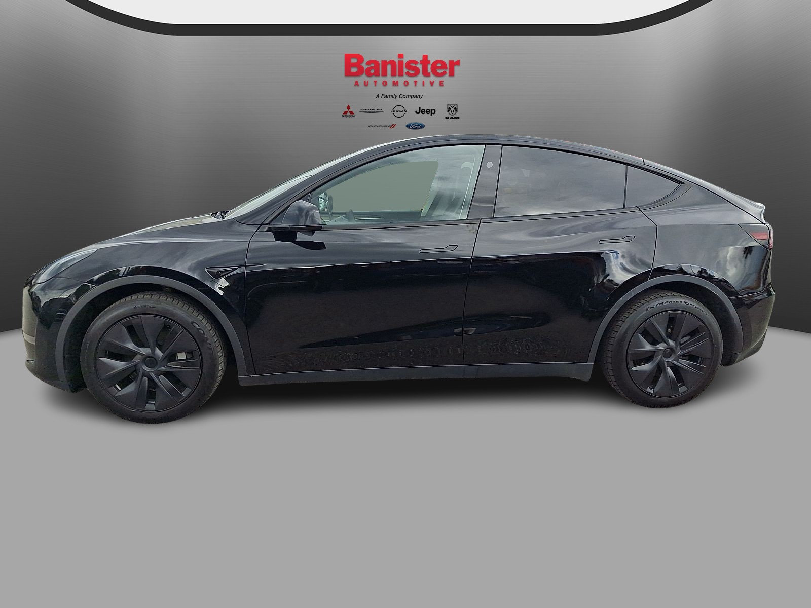 Used 2024 Tesla Model Y Long Range AWD/4WD image 7