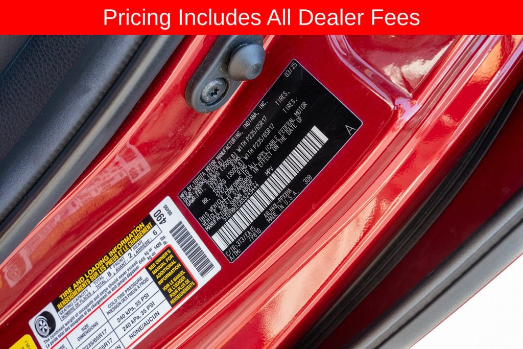 Used 2025 Toyota Sienna XLE FWD image 22