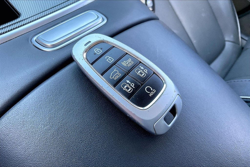 Used 2023 Hyundai Santa Fe Limited FWD image 31
