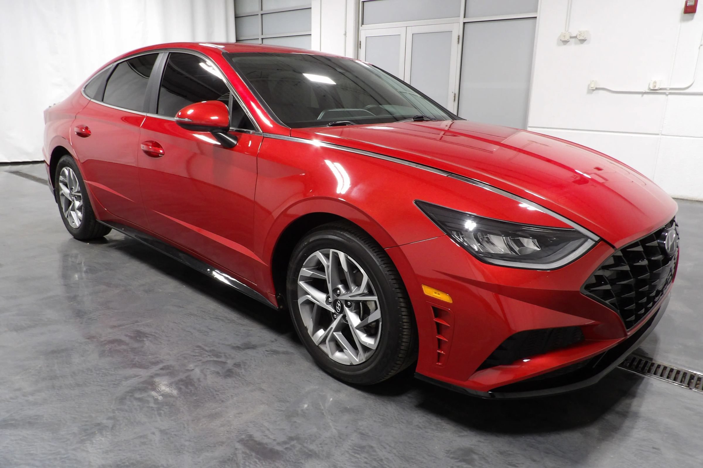 Used 2021 Hyundai Sonata SEL w/ Cargo Package FWD image 2