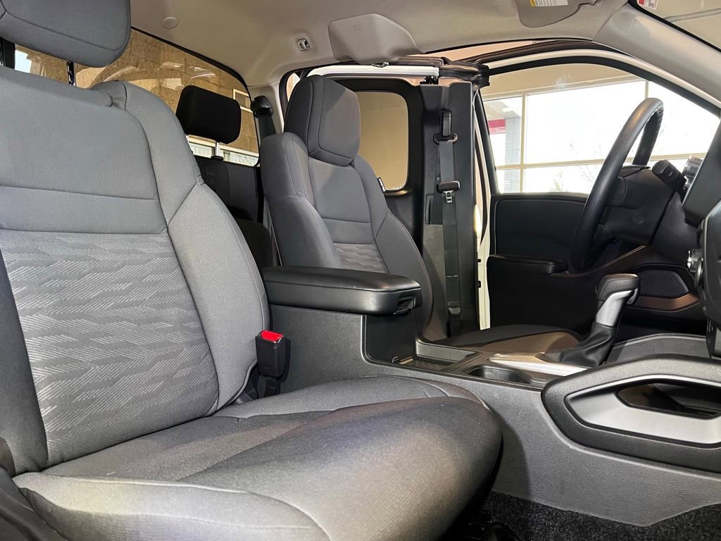 Used 2025 Nissan Frontier S image 46