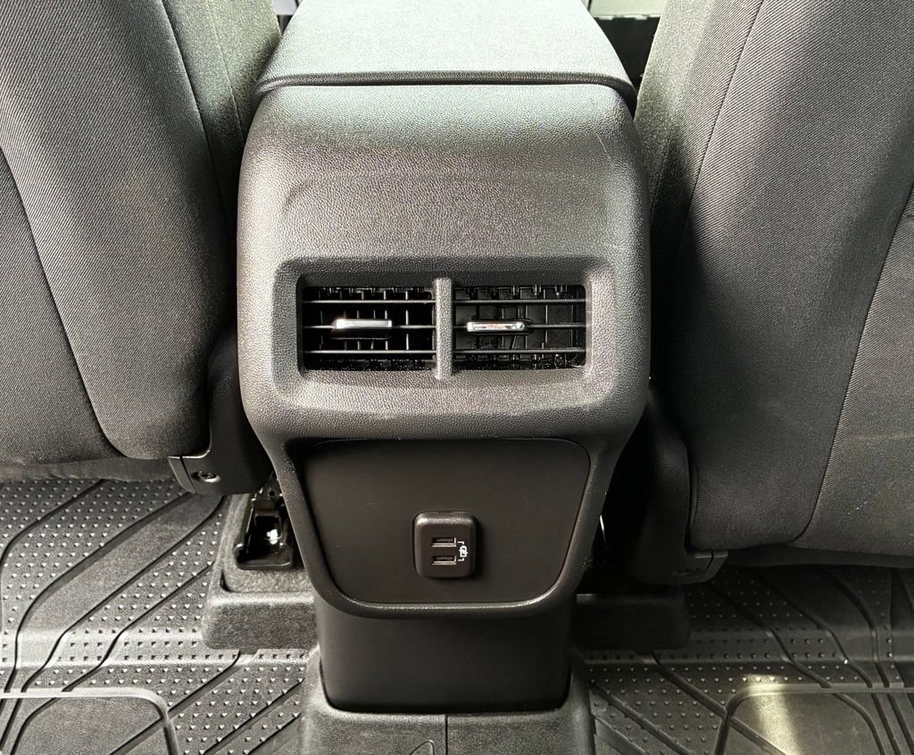 Used 2023 Chevrolet Equinox LT AWD/4WD image 26