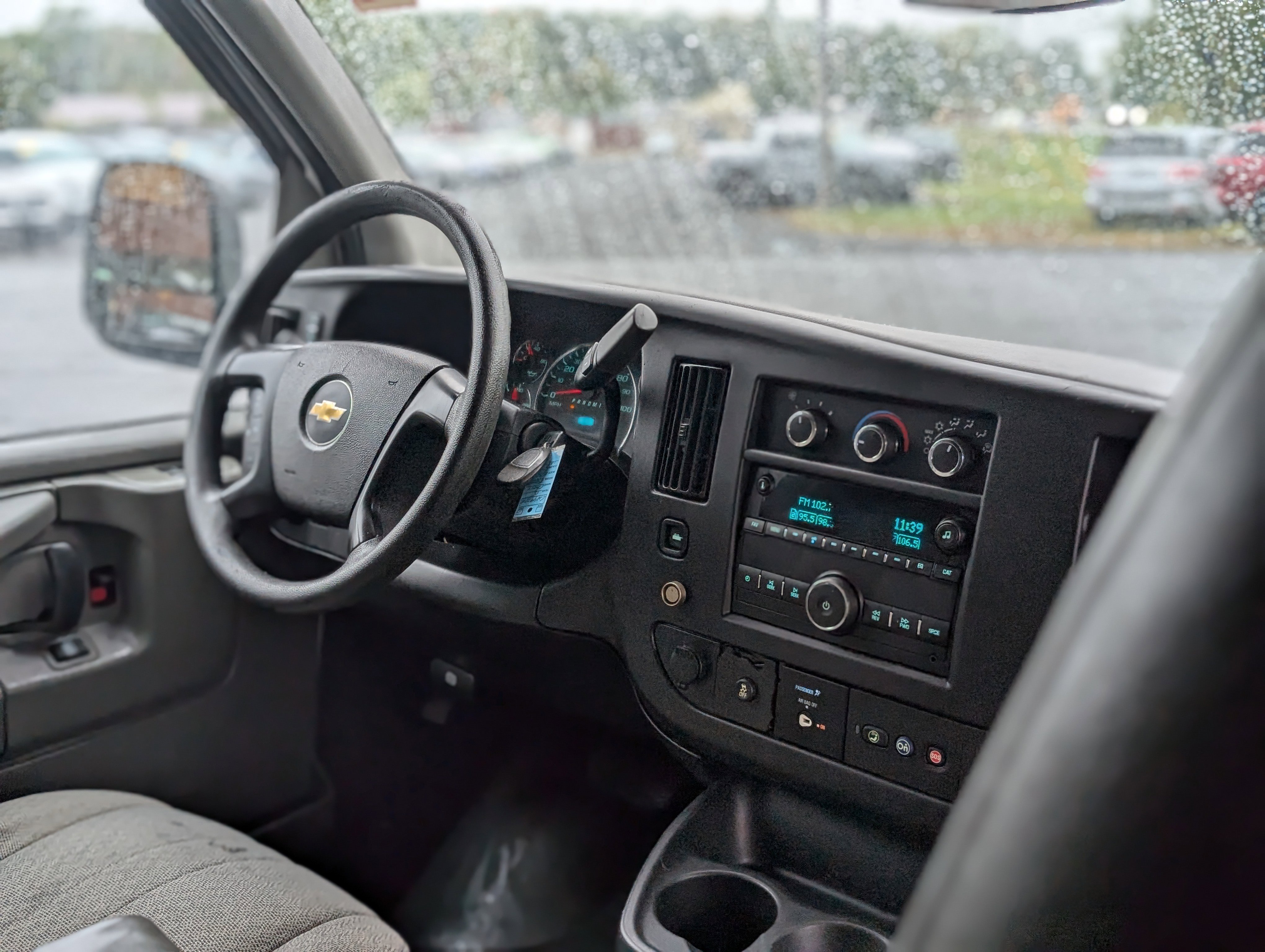 Used 2015 Chevrolet Express 3500 LT w/ LT Preferred Equipment Group image 2