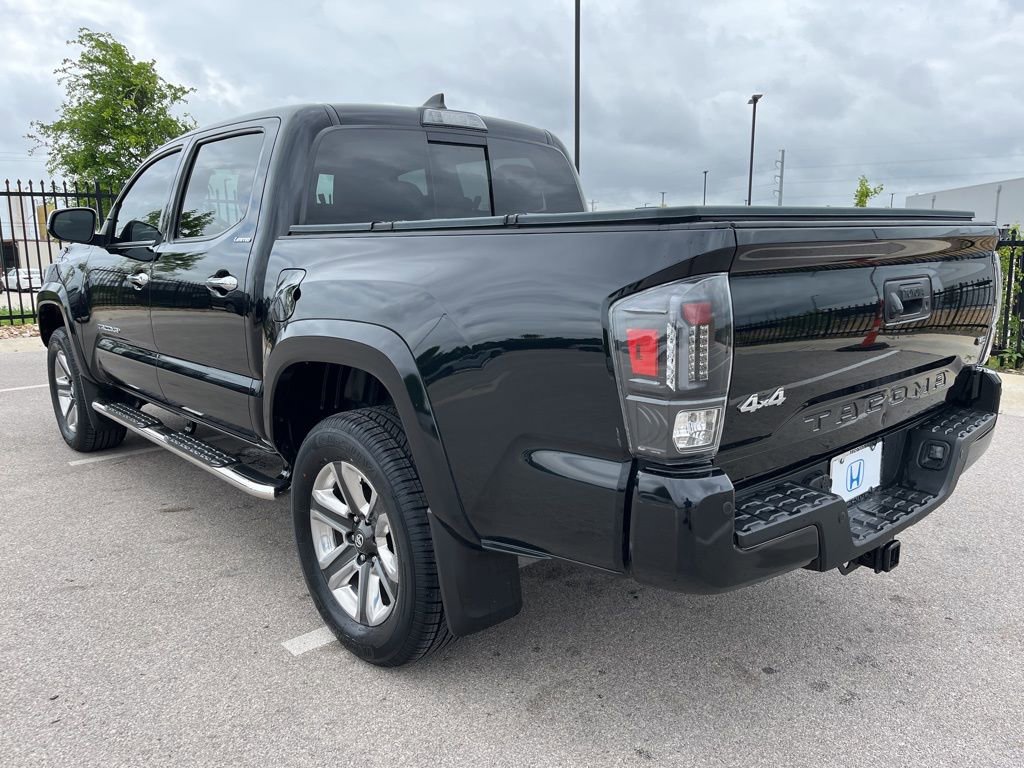 Used 2018 Toyota Tacoma Limited AWD/4WD image 6
