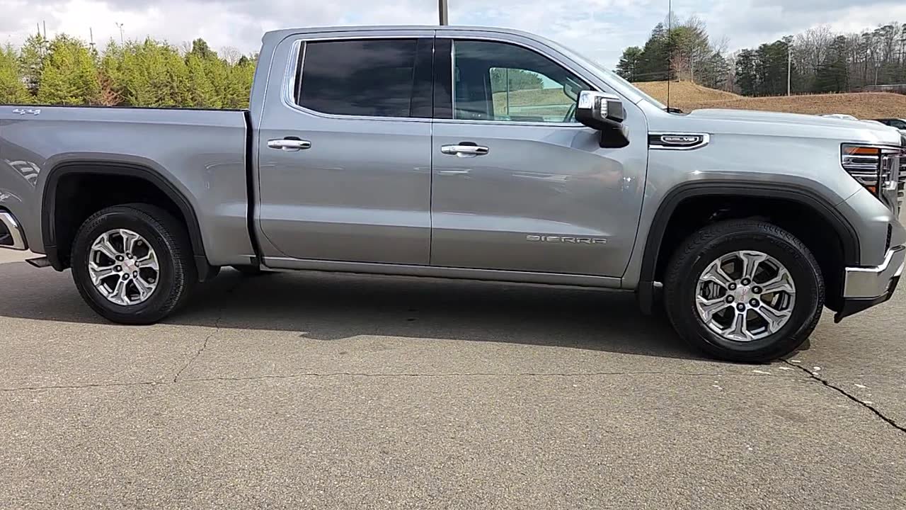 Used 2025 GMC Sierra 1500 SLT image 7