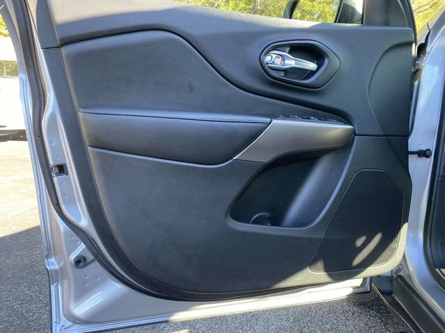 Used 2020 Jeep Cherokee Latitude image 17