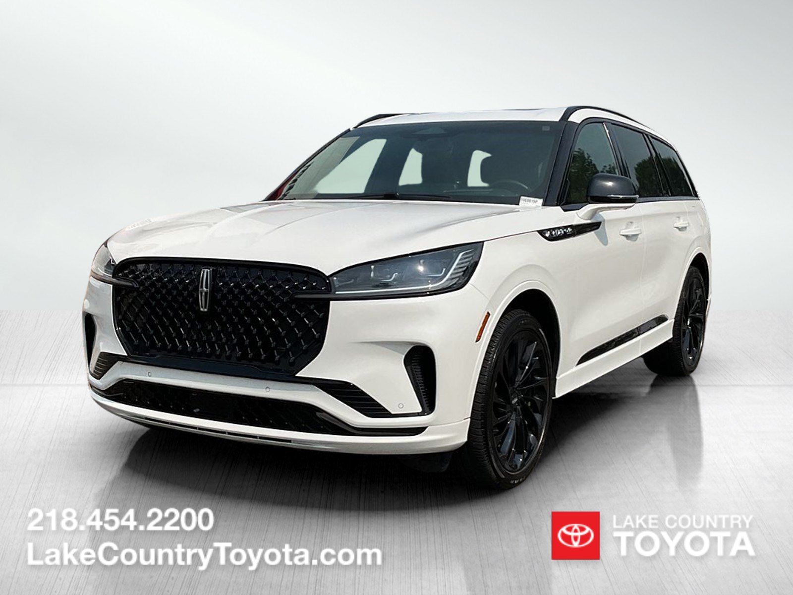 Used 2025 Lincoln Aviator Reserve w/ Equipment Group 201A AWD/4WD image 1