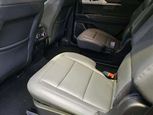 New 2026 Ford Explorer Active w/ Active Comfort Package image 16