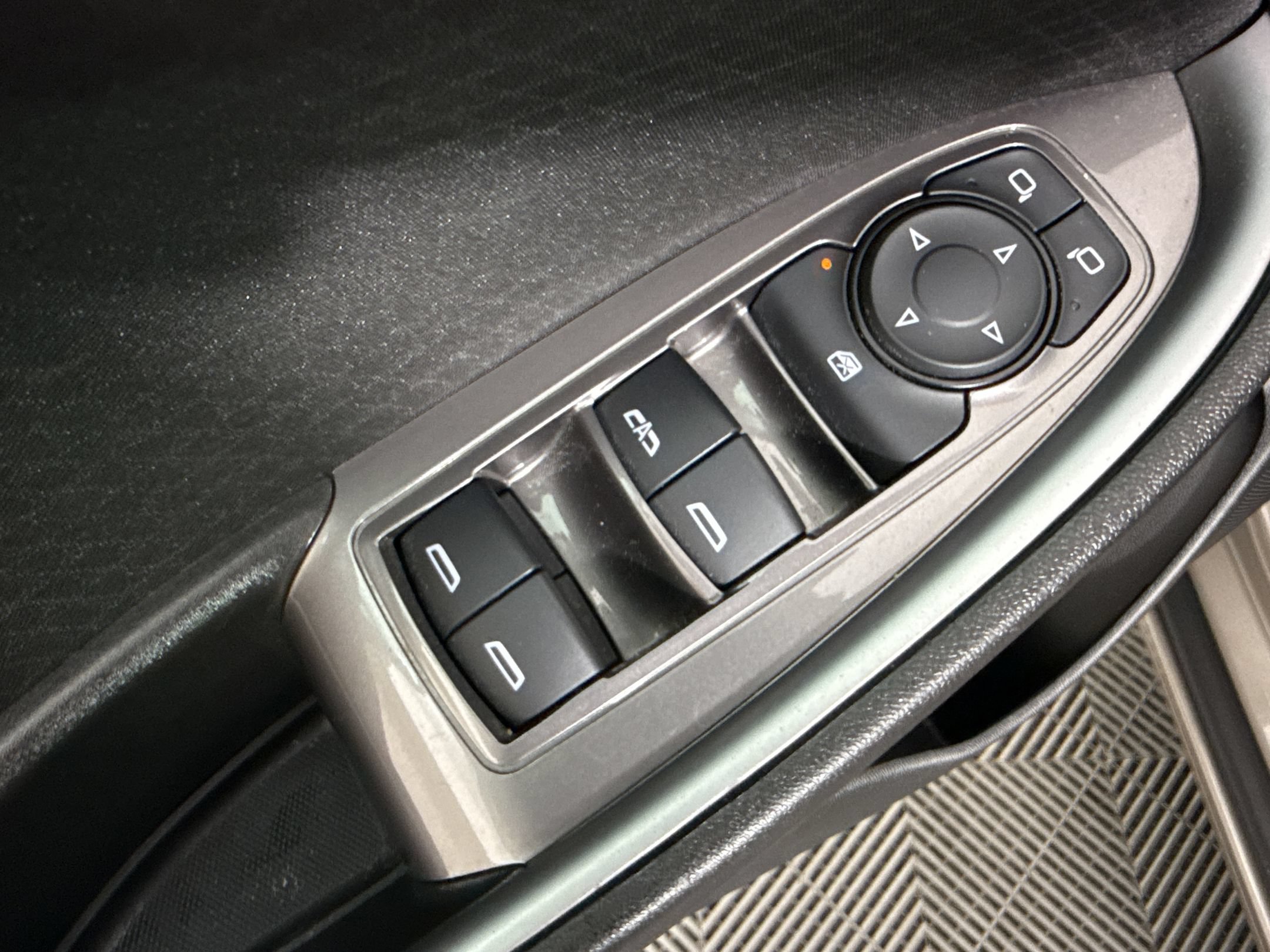 Used 2023 Chevrolet Malibu LT FWD image 13