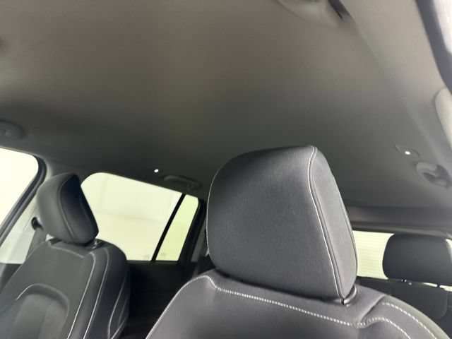 Used 2023 Jeep Grand Cherokee Laredo w/ Luxury Tech Group I AWD/4WD image 12