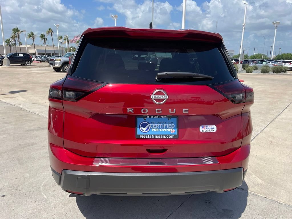 Certified 2026 Nissan Rogue SV FWD image 6