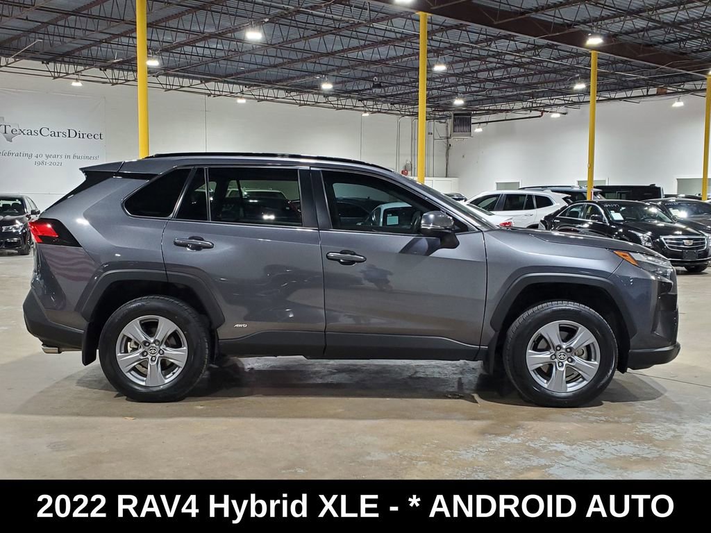 Used 2022 Toyota RAV4 XLE w/ Convenience Package AWD/4WD image 5