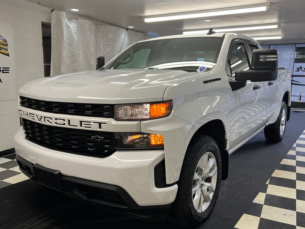 Used 2021 Chevrolet Silverado 1500 Custom w/ LPO, Dark Essentials Package AWD/4WD video 3