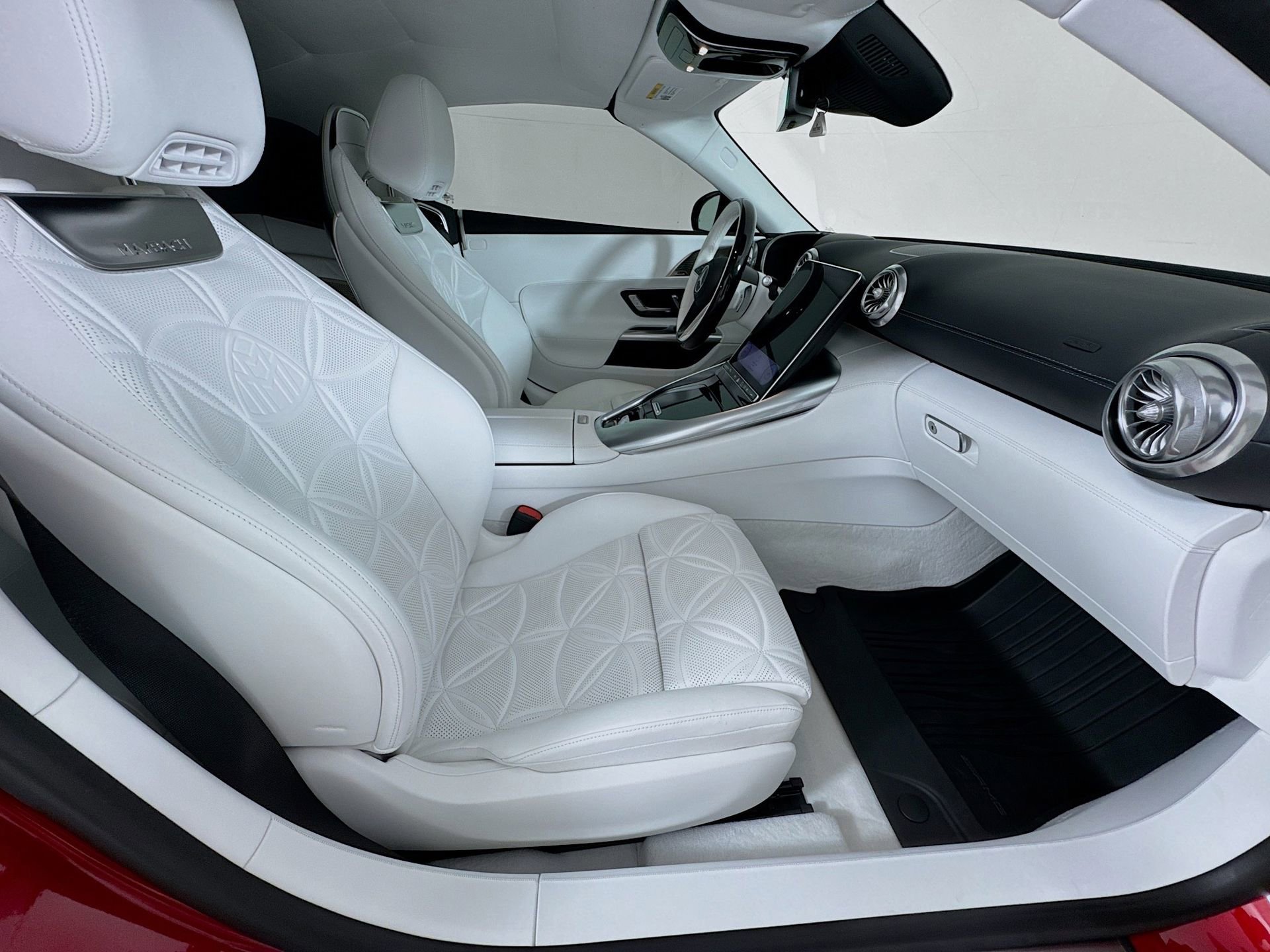 Used 2026 Mercedes-Benz Maybach SL 680 image 27
