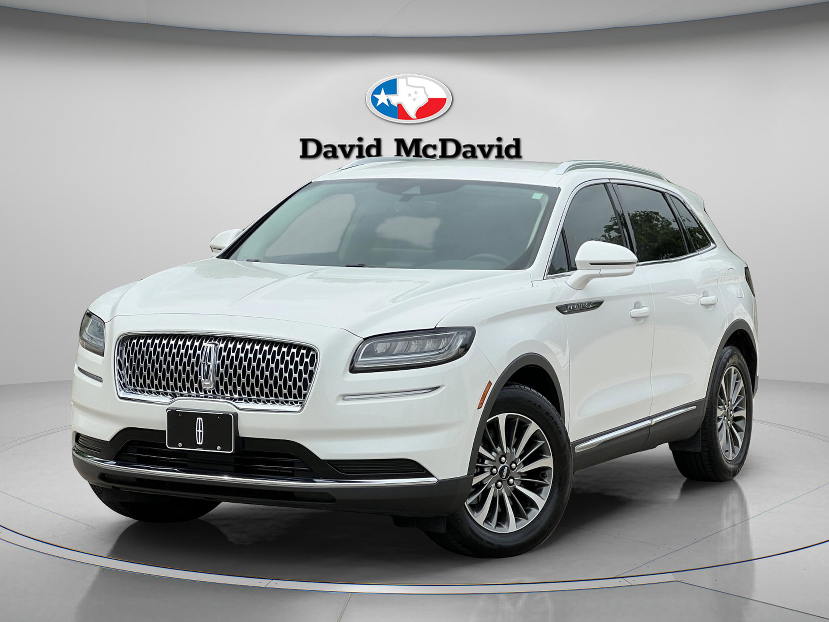 Used 2023 Lincoln Nautilus FWD image 1