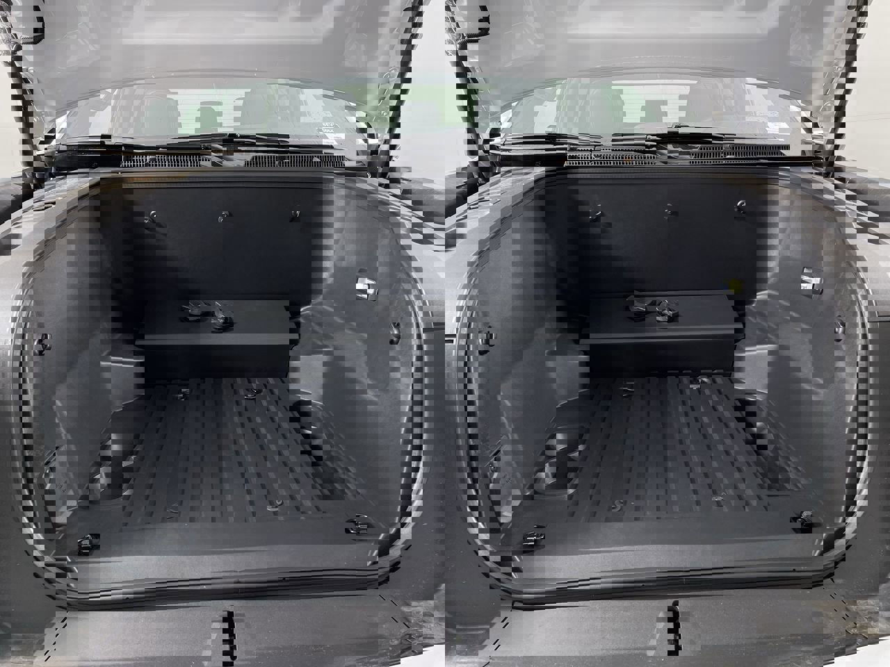 New 2025 Chevrolet Silverado EV LT image 88