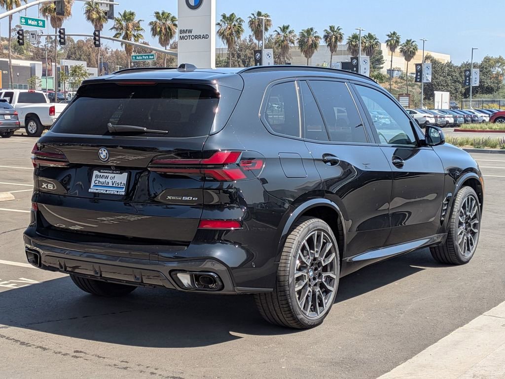 New 2026 BMW X5 xDrive50e image 6