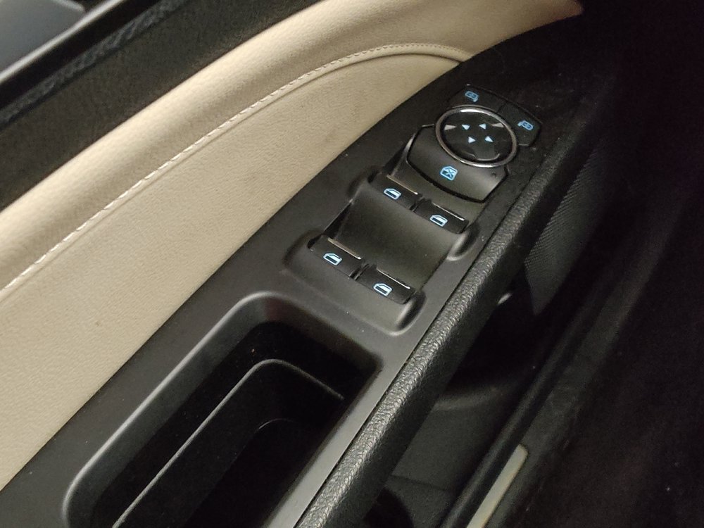 Used 2018 Ford Fusion Titanium FWD image 27