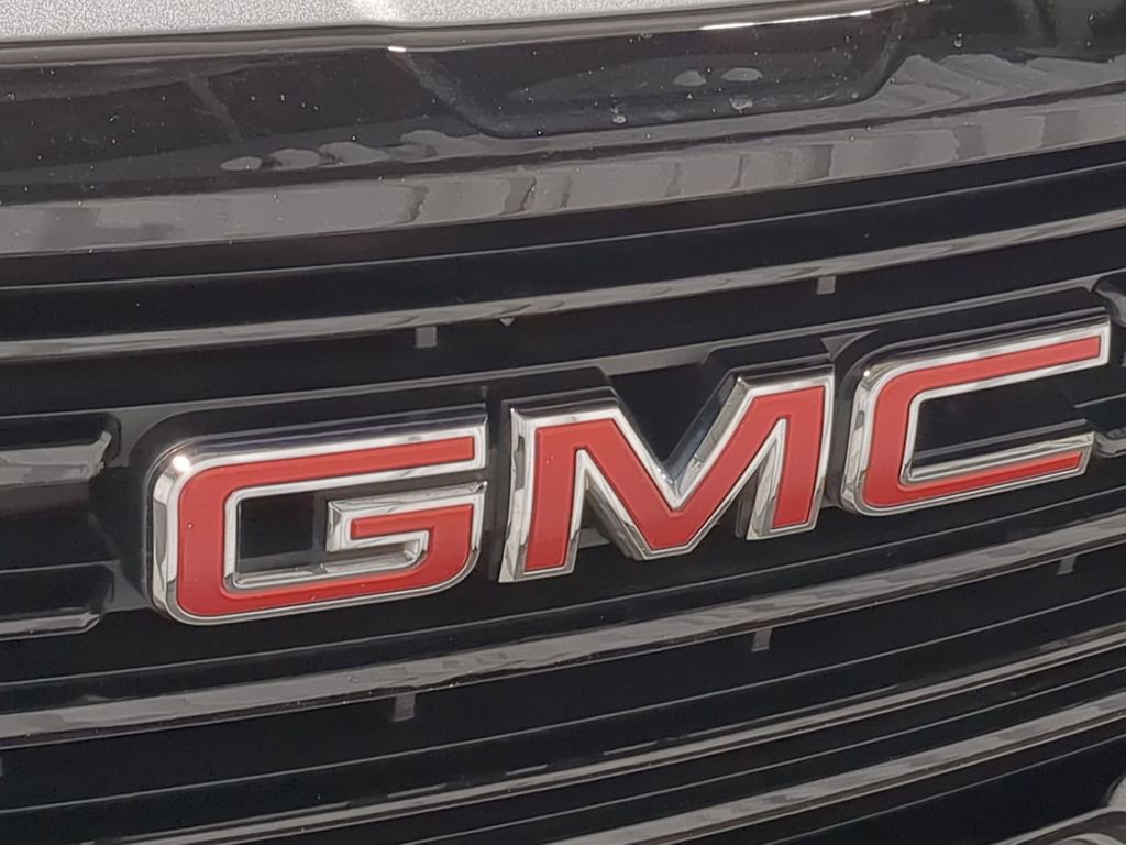 Used 2023 GMC Terrain SLE w/ Driver Convenience Package image 19