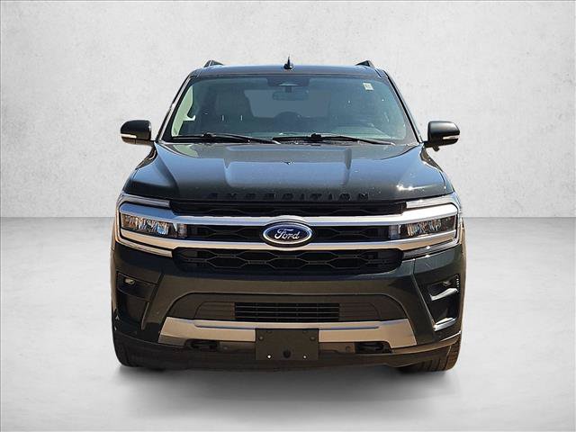 Used 2022 Ford Expedition XLT AWD/4WD image 2