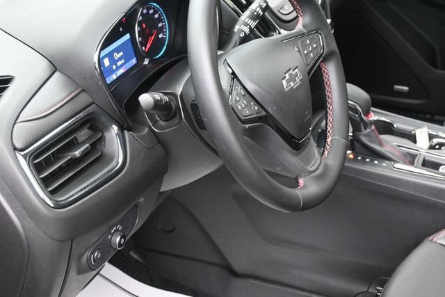 Used 2023 Chevrolet Equinox RS w/ RS Leather Package FWD image 16
