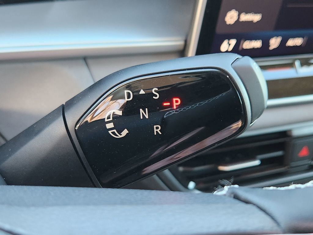 New 2026 Volkswagen Tiguan SE image 13