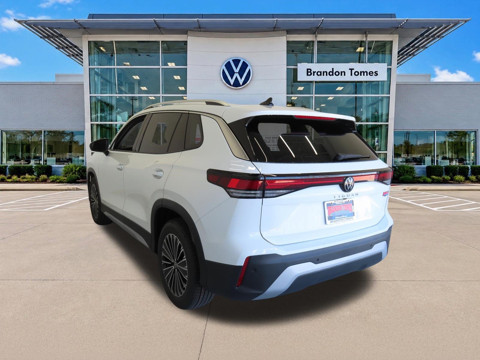 New 2026 Volkswagen Tiguan S FWD image 6