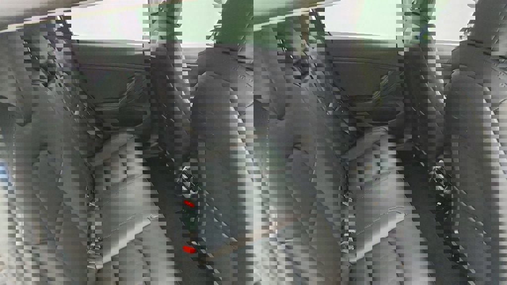 Used 2020 Tesla Model 3 Long Range image 28