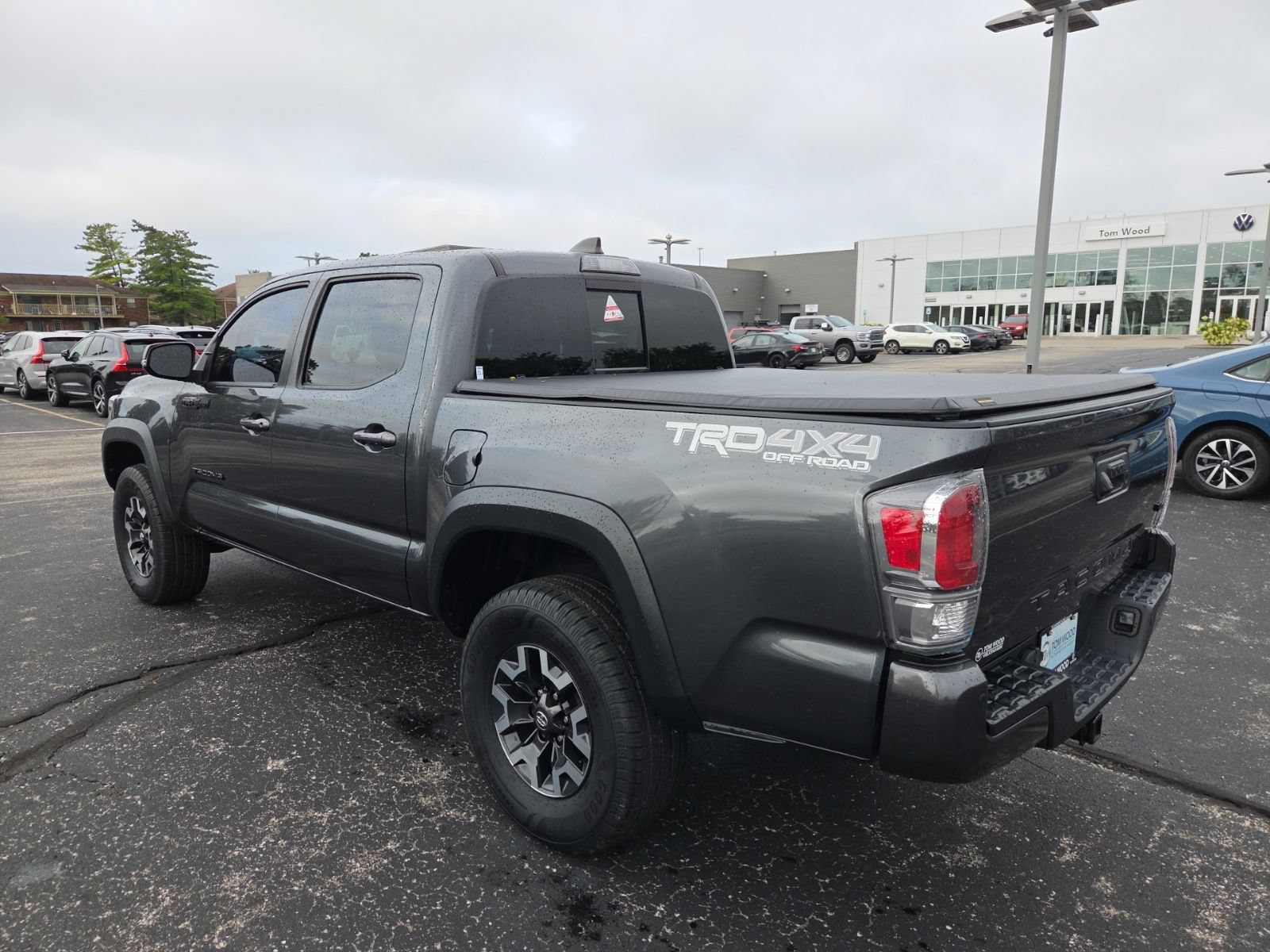 Used 2021 Toyota Tacoma TRD Off-Road w/ Technology Package AWD/4WD image 12