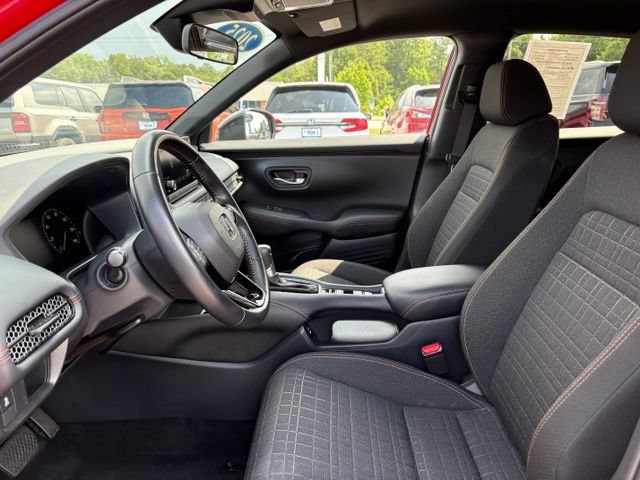 Used 2025 Honda HR-V Sport image 8