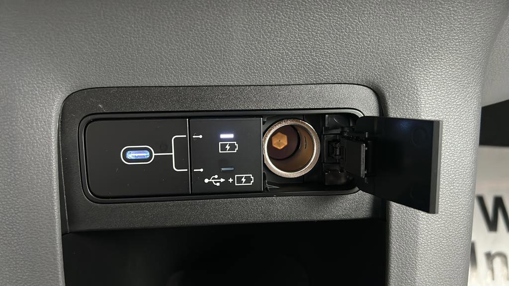 Certified 2025 Hyundai Ioniq 5 SE image 31