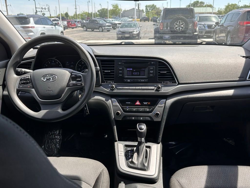 Used 2018 Hyundai Elantra SE FWD image 36