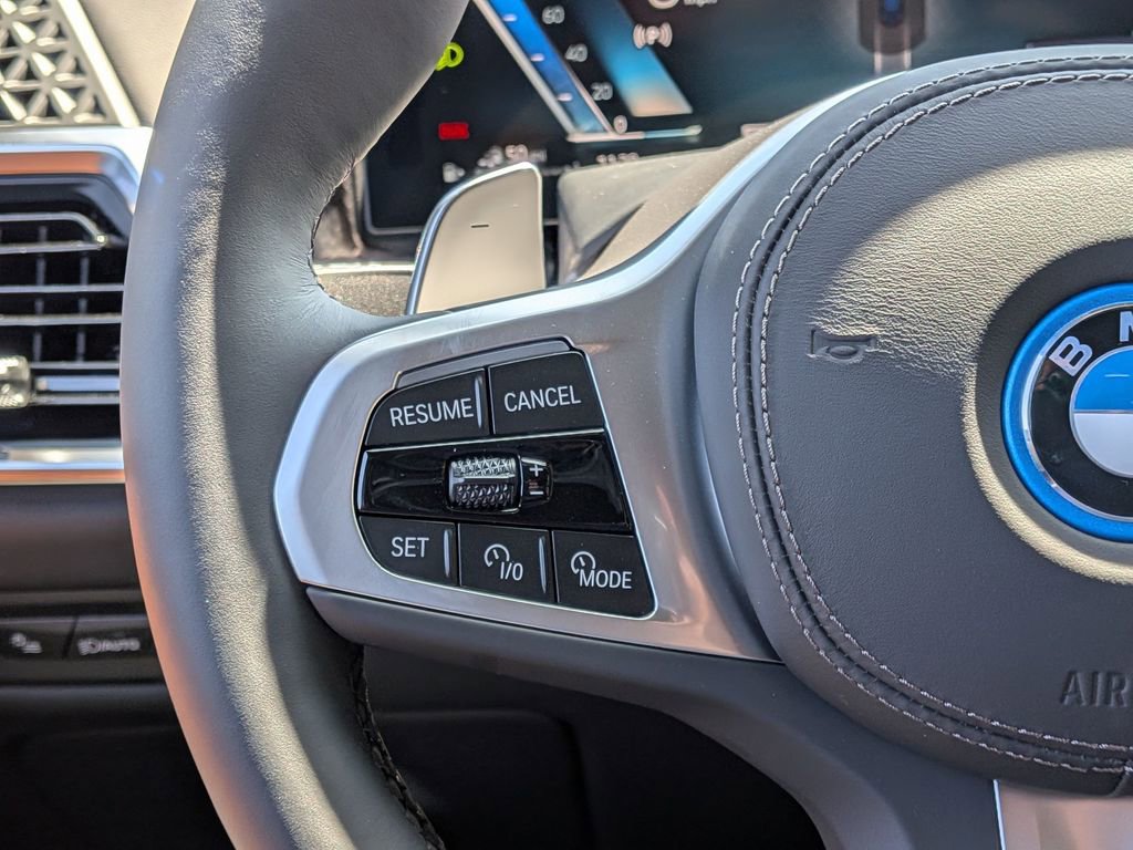 New 2026 BMW X5 xDrive50e image 32