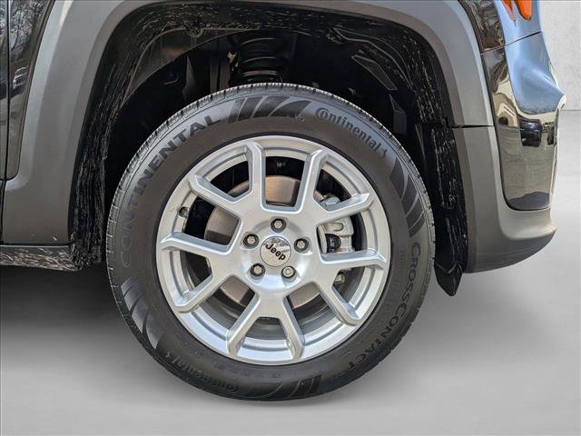Used 2023 Jeep Renegade Latitude image 24
