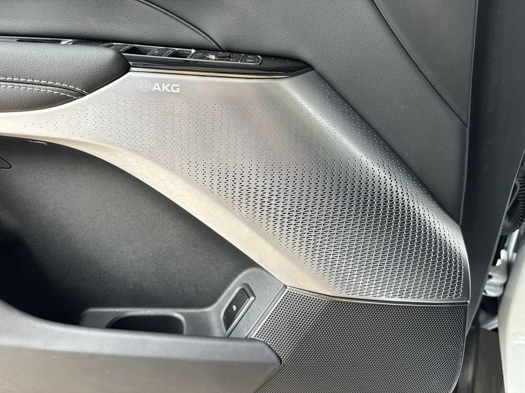 Certified 2025 Cadillac Lyriq Luxury w/ LPO, Floor Liner Package image 25