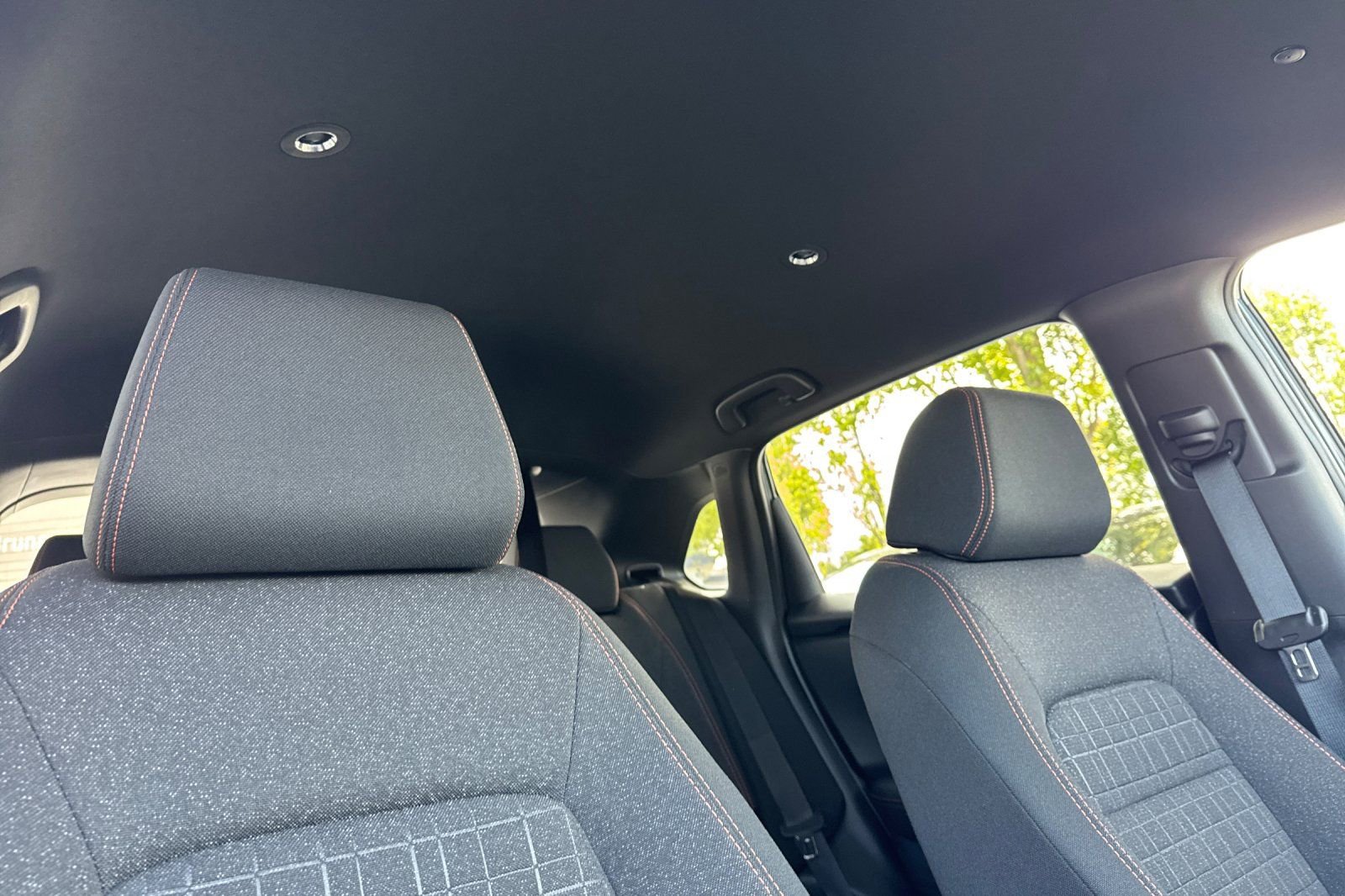 Used 2025 Honda HR-V Sport image 17