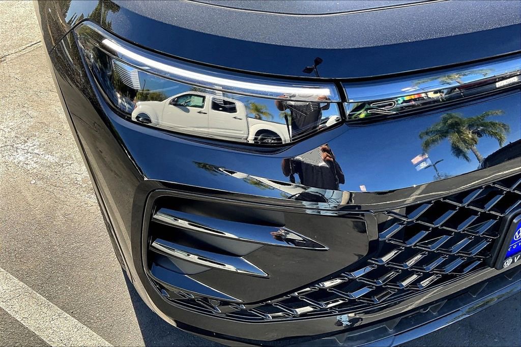 New 2026 Volkswagen Tiguan SE R-Line image 30