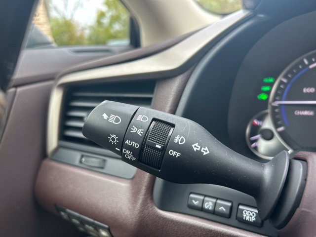 Used 2018 Lexus RX 450h AWD w/ Luxury Package image 26